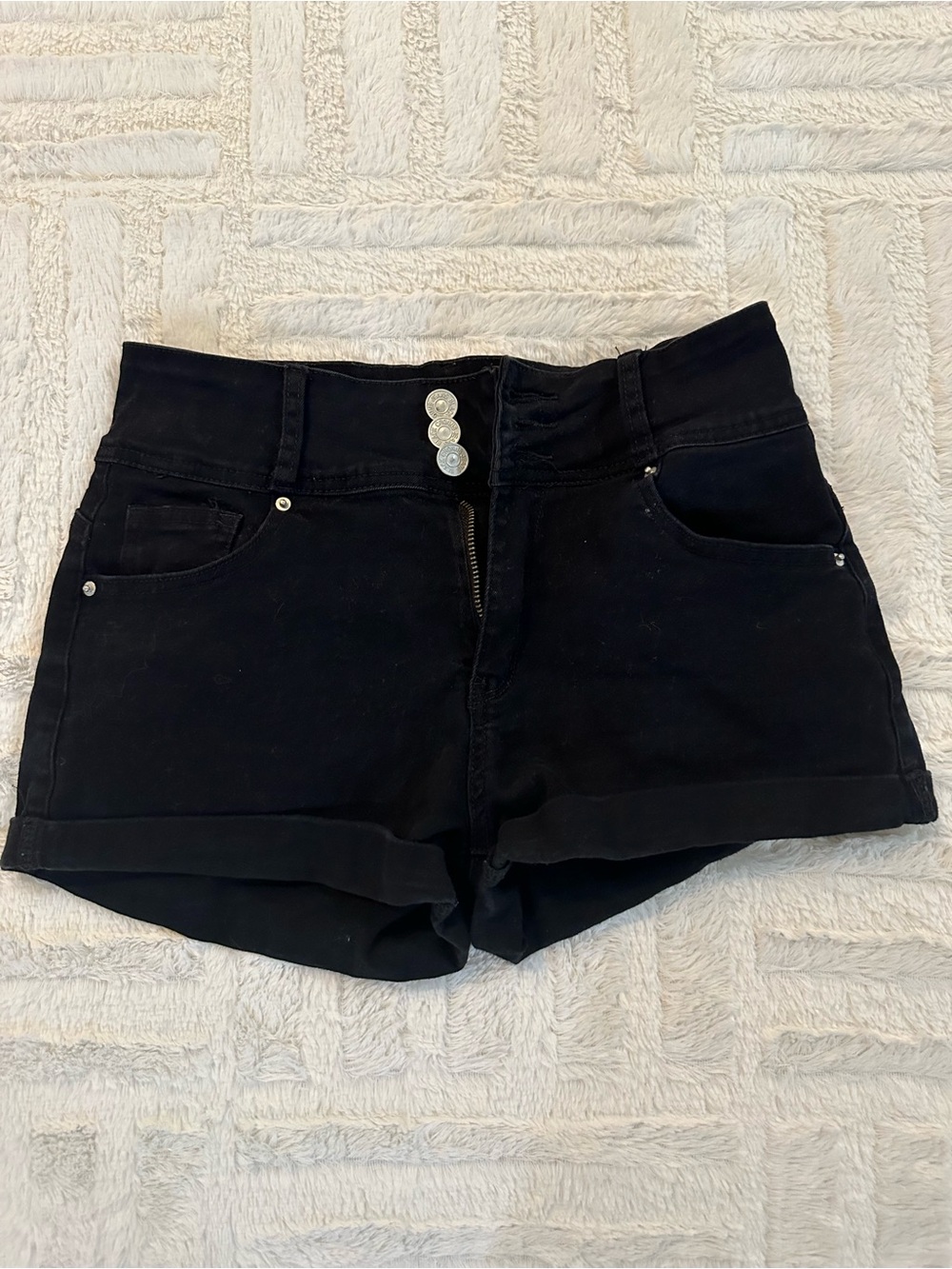 Black medium stretchy shorts